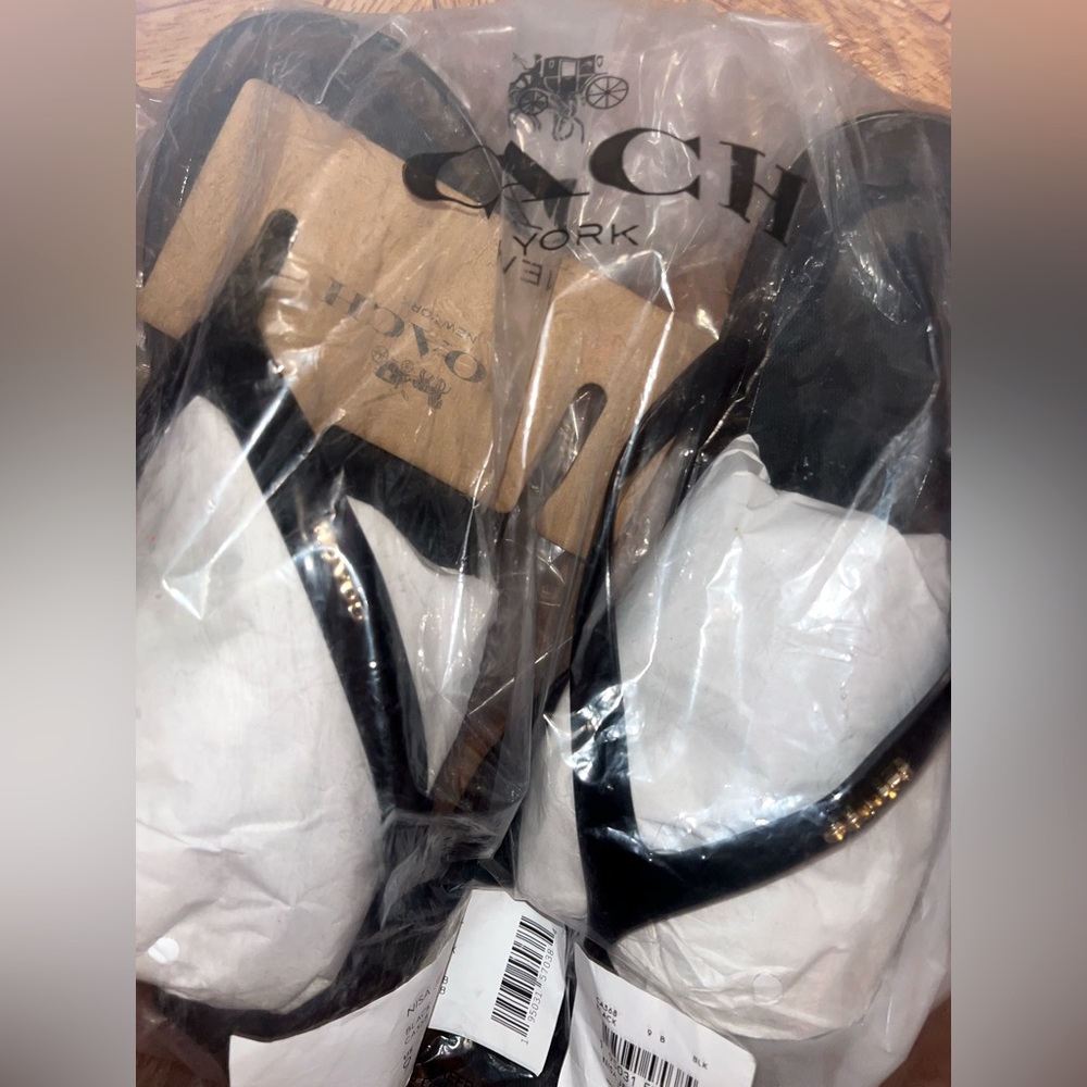 Coach Sandals, great quality. Run a little small! - Picture 5 of 5